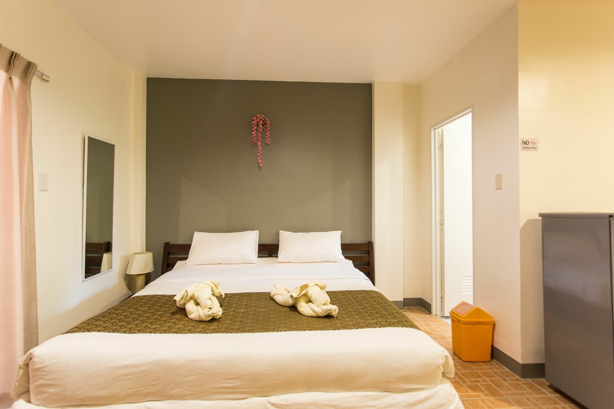Conrada'S Place Hotel And Resort Панглао Екстериор снимка