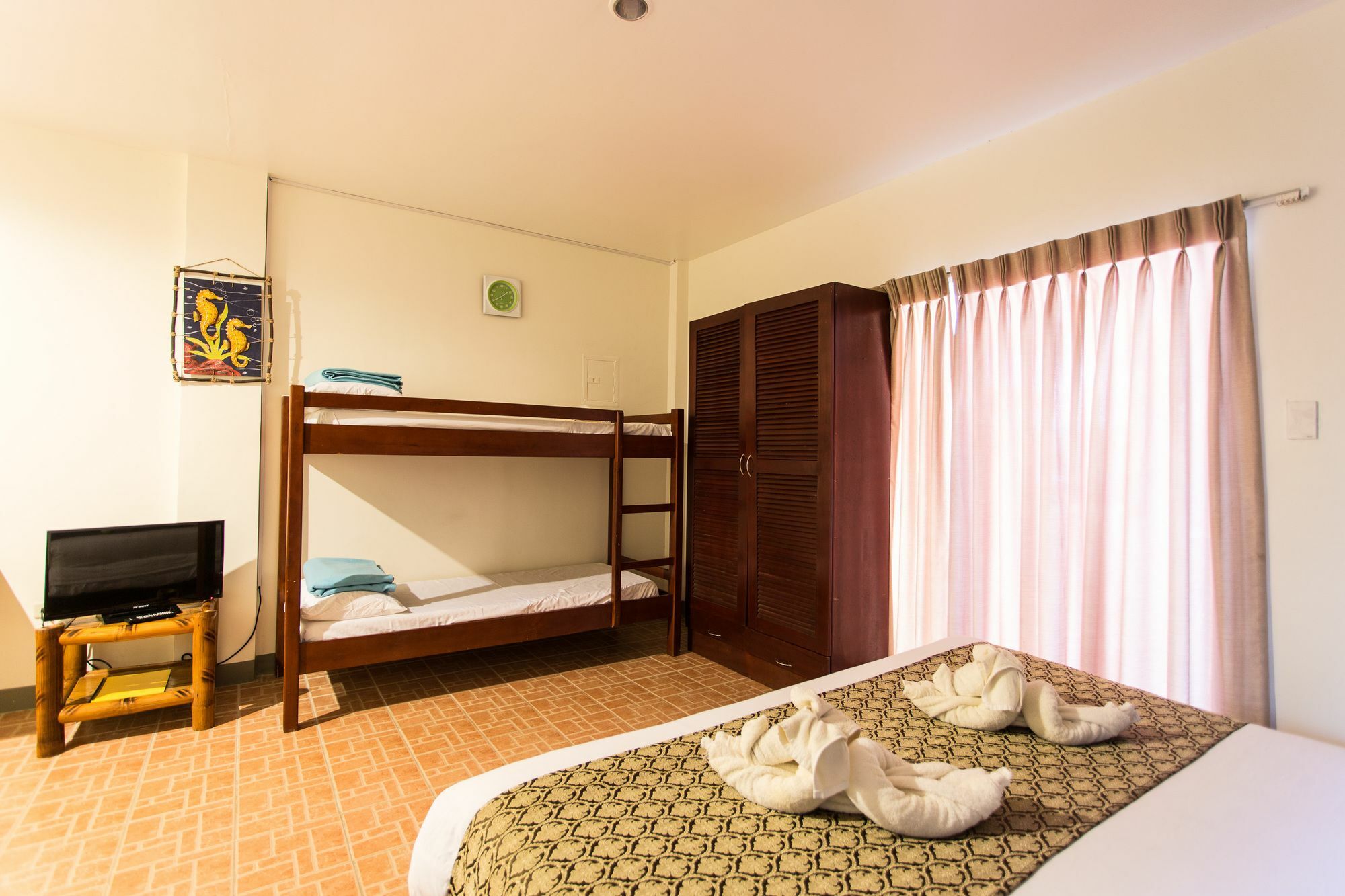 Conrada'S Place Hotel And Resort Панглао Екстериор снимка